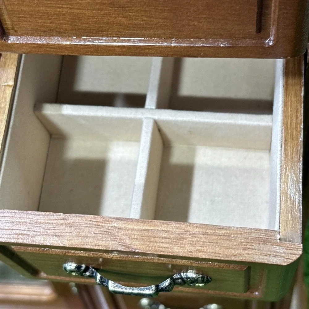 Vintage‎ Wooden Jewelry Box Double Glass Doors Music Box Brass Tone READ